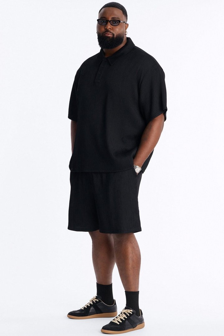 Pure Form Plisse Relaxed Short - Black
