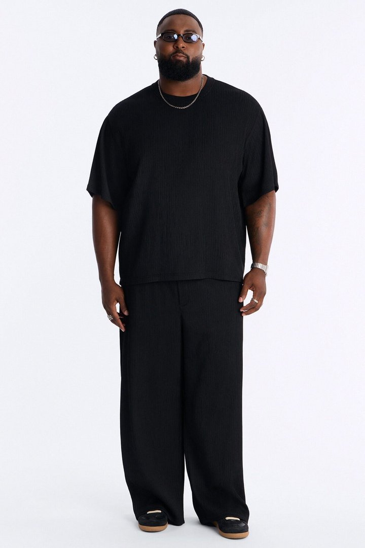 Pure Form Plisse Tee - Black