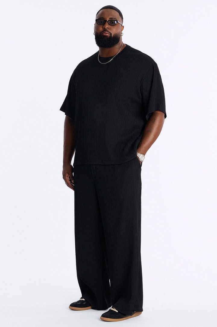 Pure Form Plisse Baggy Pant - Black