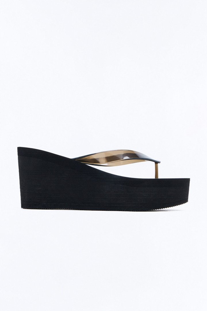 Too Easy Babe Thong Wedges - Black/Smoke
