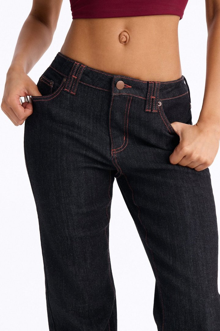 Hot To Trot Low Waist Stretch Straight Leg Jeans - Dark Wash