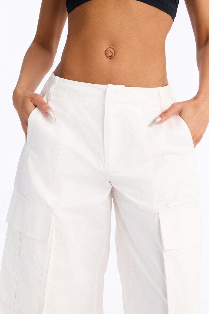 Reese Mid Rise Cargo Wide Leg Culotte - White