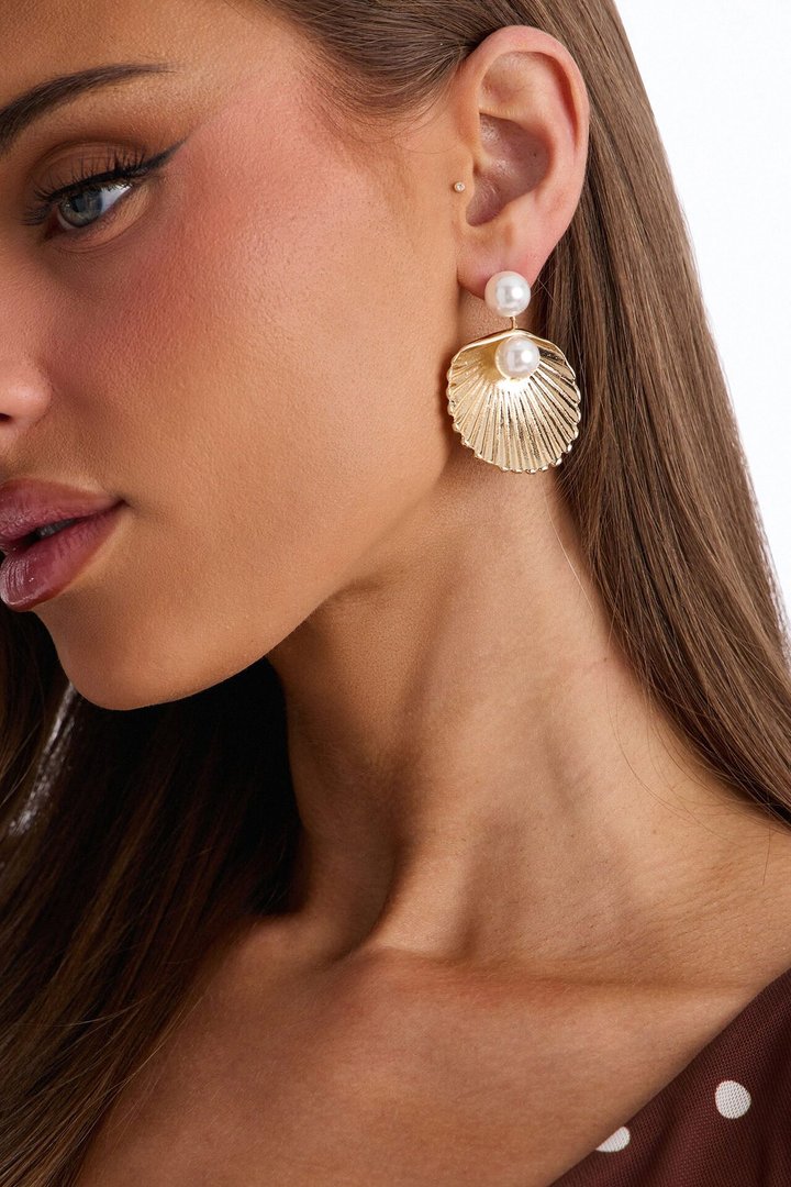 Sandy Toes Drop Earrings - Gold