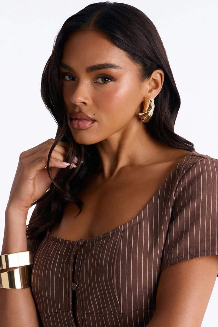 Shadow Kiss Drop Earrings - Gold