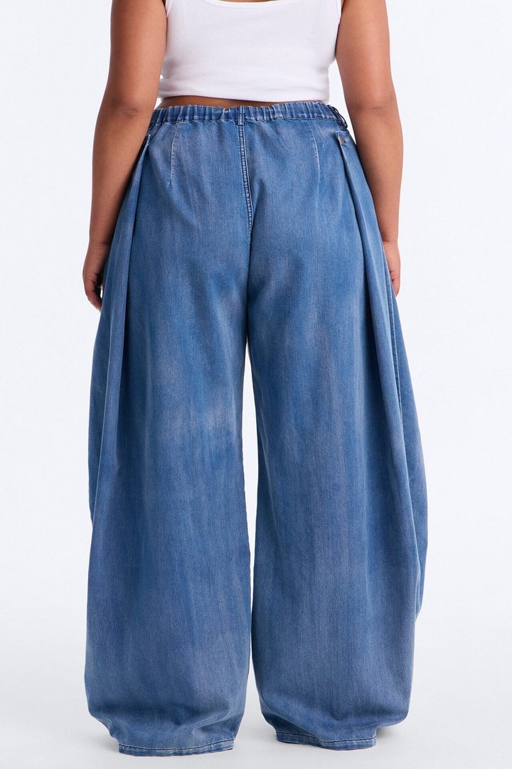 Blair Barrel Leg Pleated Pant - Medium Wash