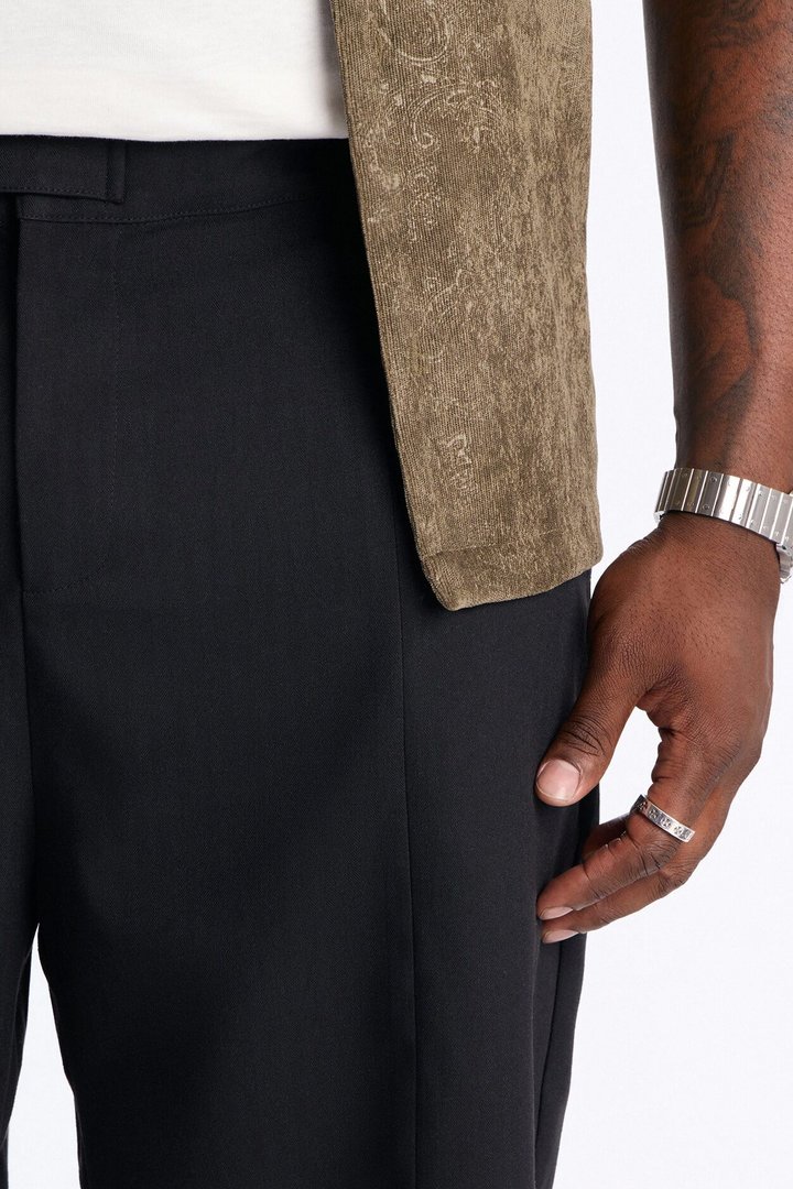 Maison Tailored Baggy Toggle Short - Black