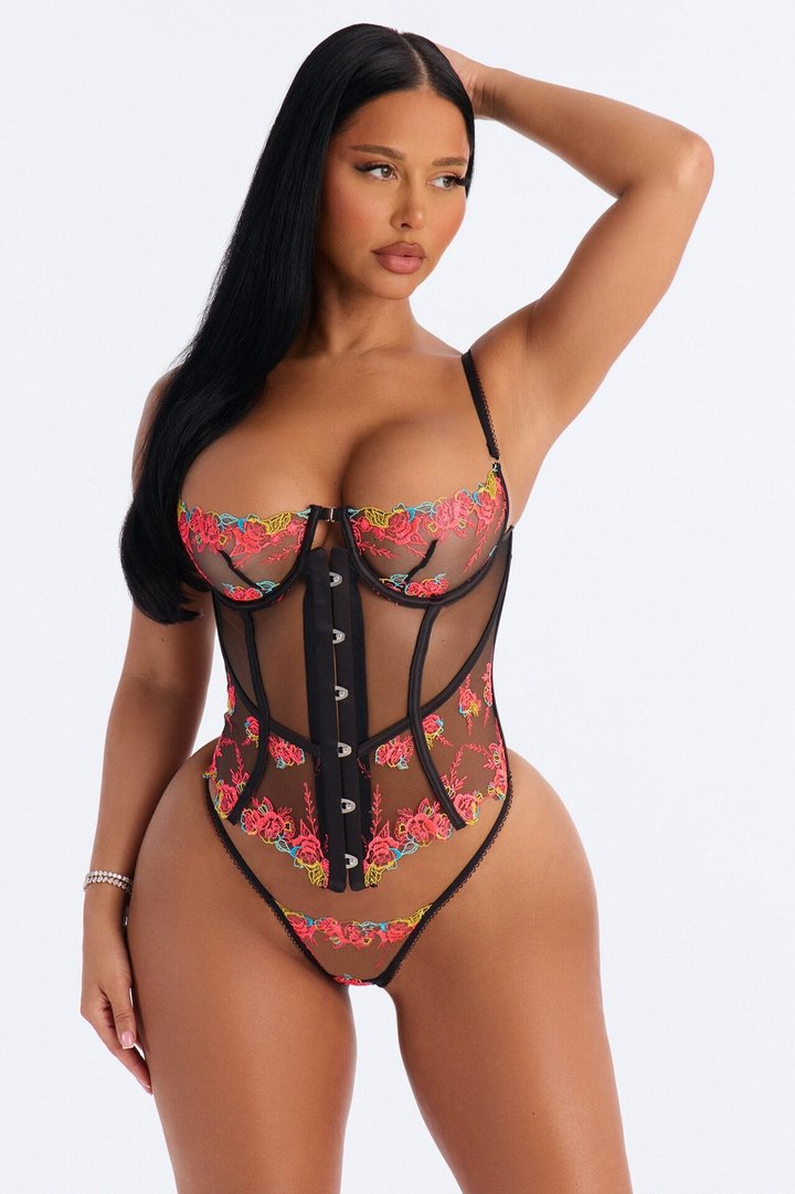 Pretty In Provocative Embroidered Floral Lace Corset 2 Piece Set - Black/Pink