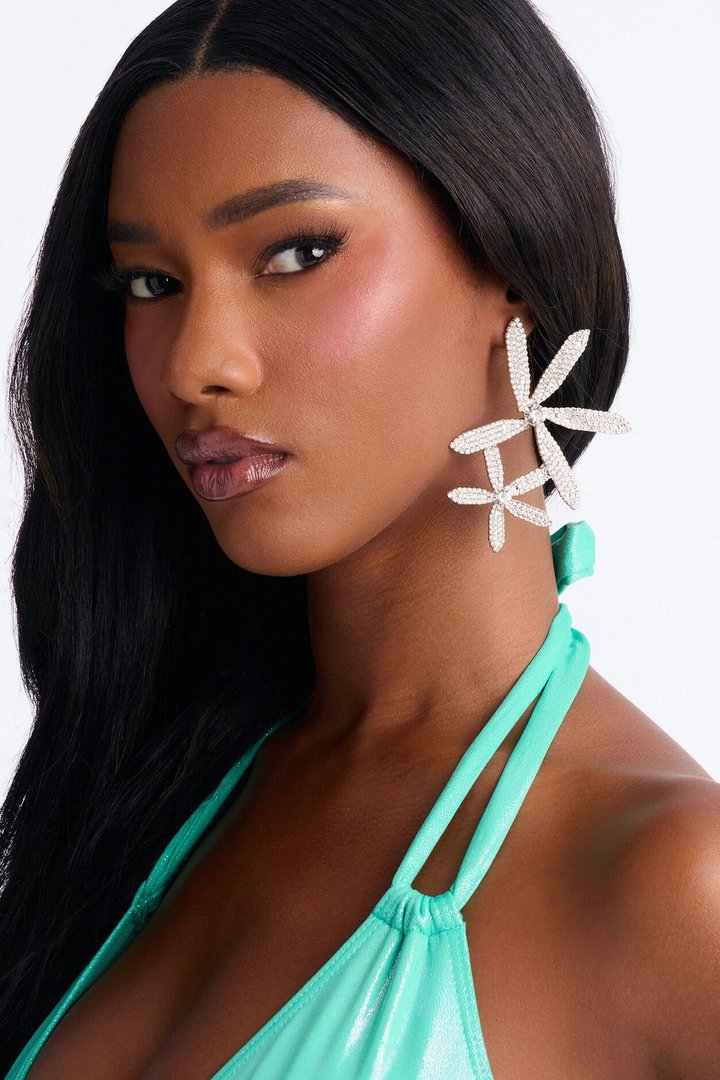 Frosted Floral Shine Earrings - Silver