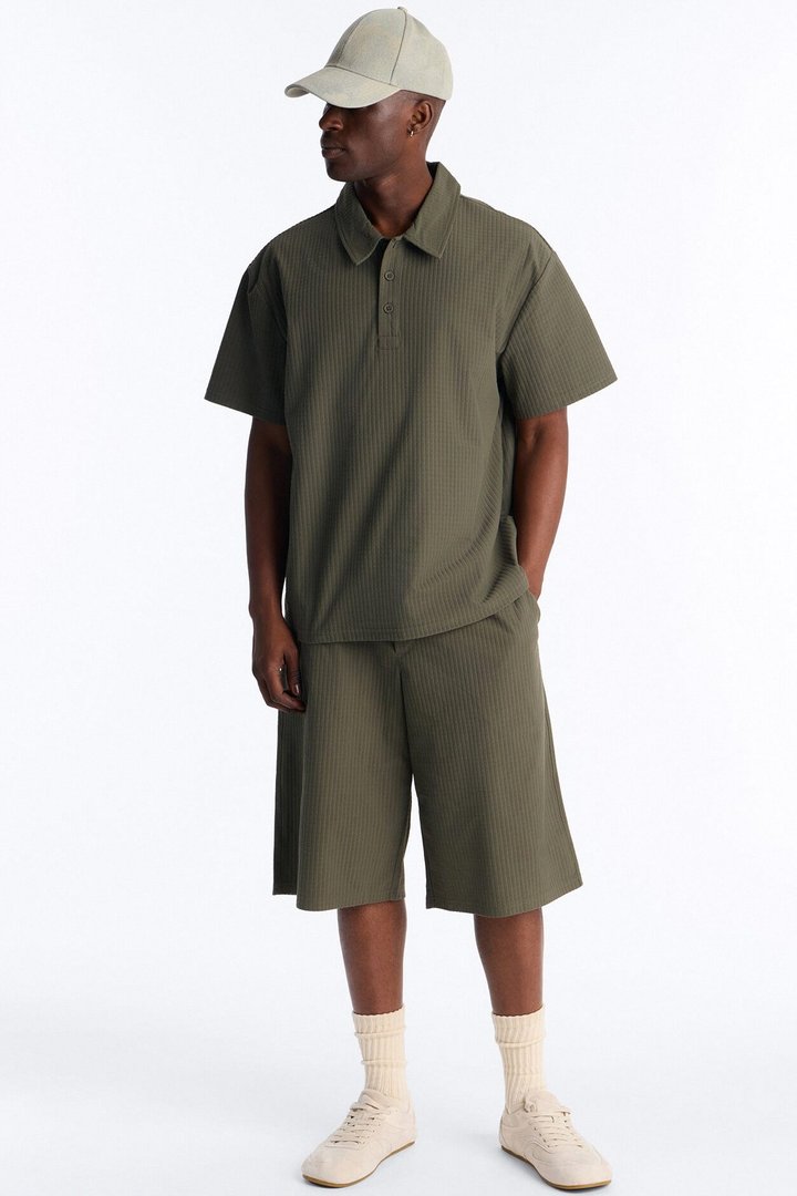 Terrance Textured Relaxed Short - Olive