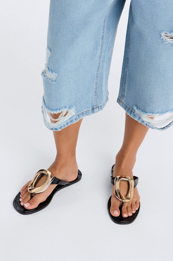Zani Jelly Hardware Flip Flops - Black