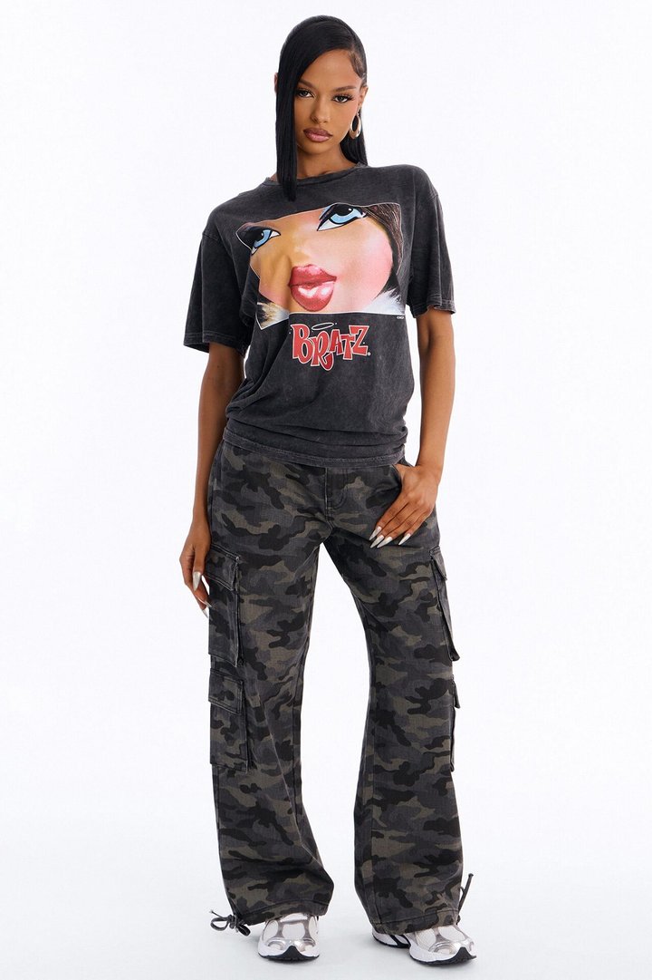 Bratz Close Up Washed Tee - Black Wash