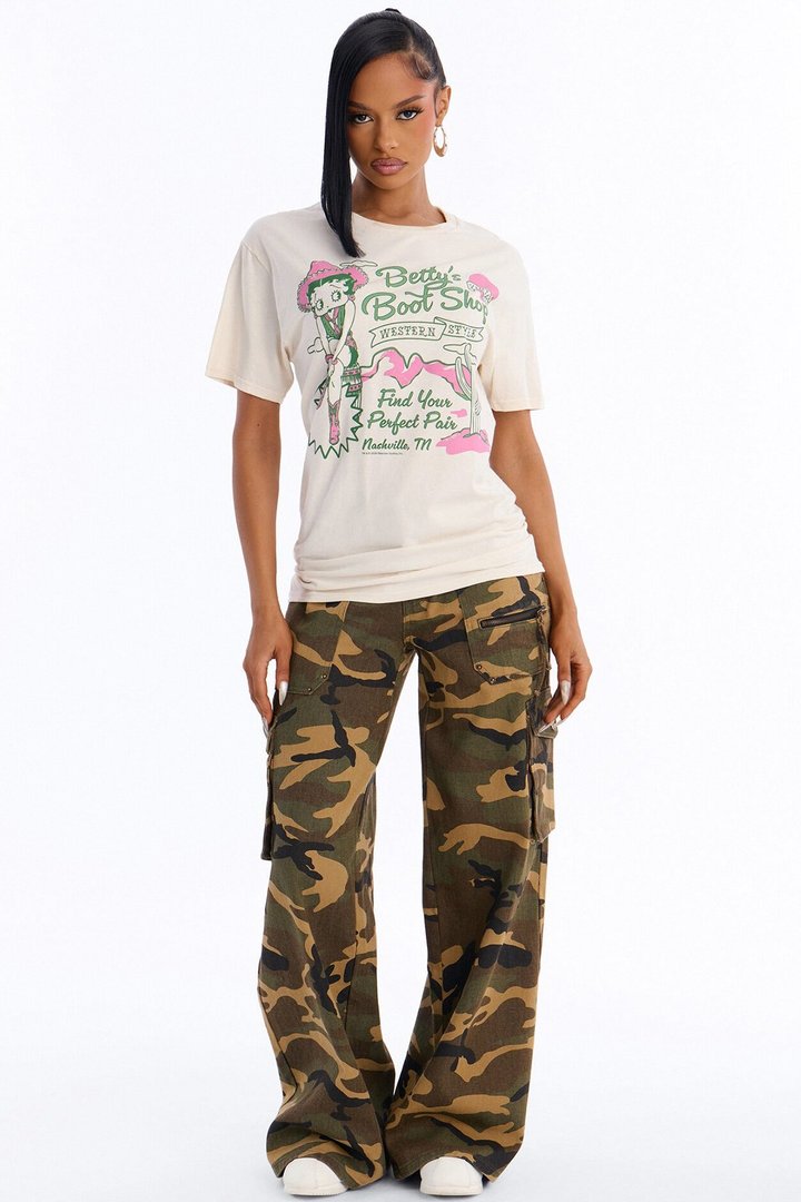 Betty's Boot Shop Tee - Natural