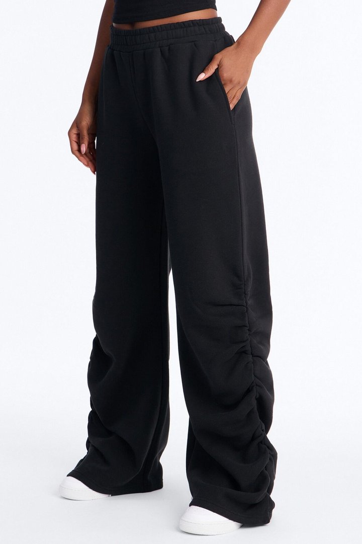 Meghan Ruched Leg Fleece Lounge Pant - Black
