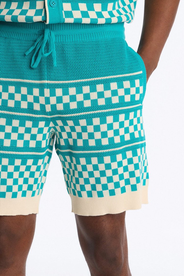 Relaxed Knitted Pawn Checker Short - Teal