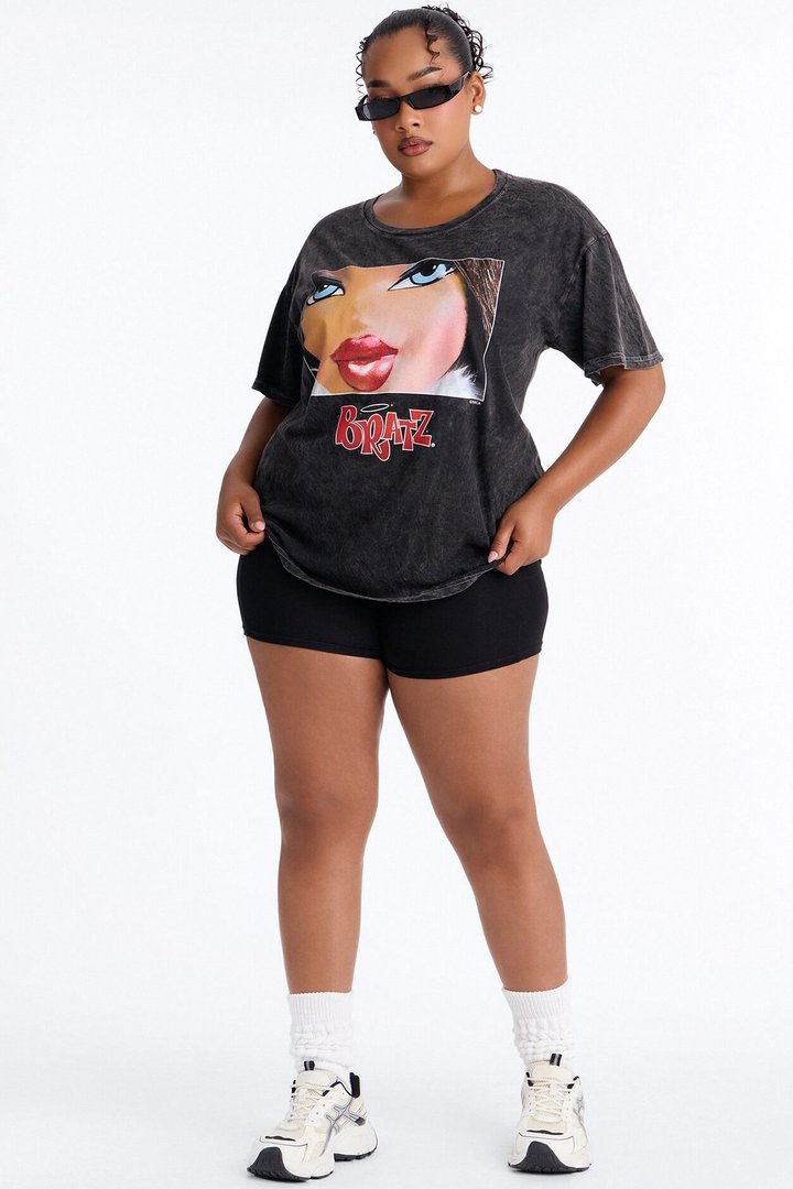 Bratz Close Up Washed Tee - Black Wash