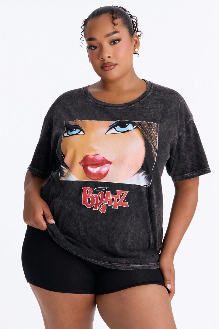 Bratz Close Up Washed Tee - Black Wash