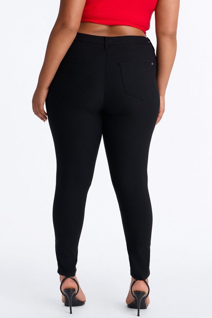 Petite Hyperstretch Skinny Pants - Black