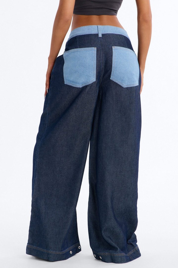 A Big Deal Adjuster Baggy Jeans - Dark Wash