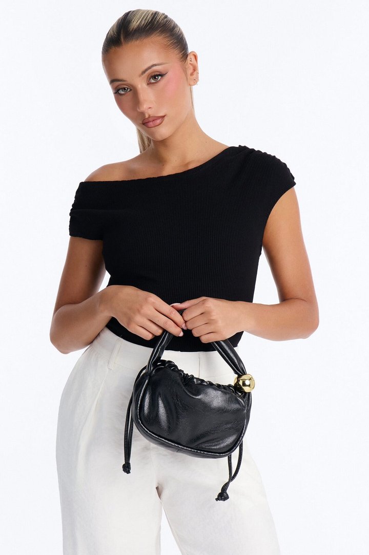 A Little Bit Of Drama Faux Leather Shoulder Handbag - Black