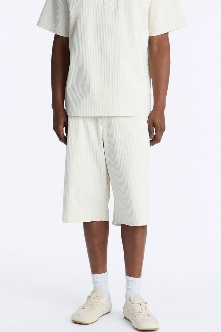 Terrance Textured Relaxed Short - Cream