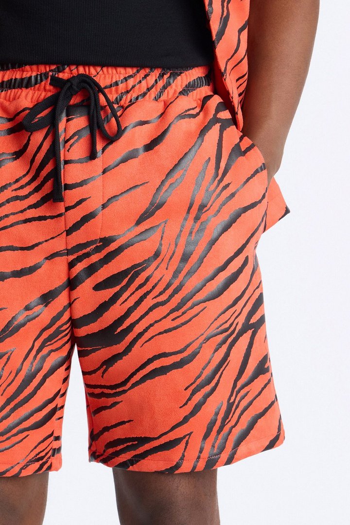 Relaxed Can't Be Tamed Short - Orange