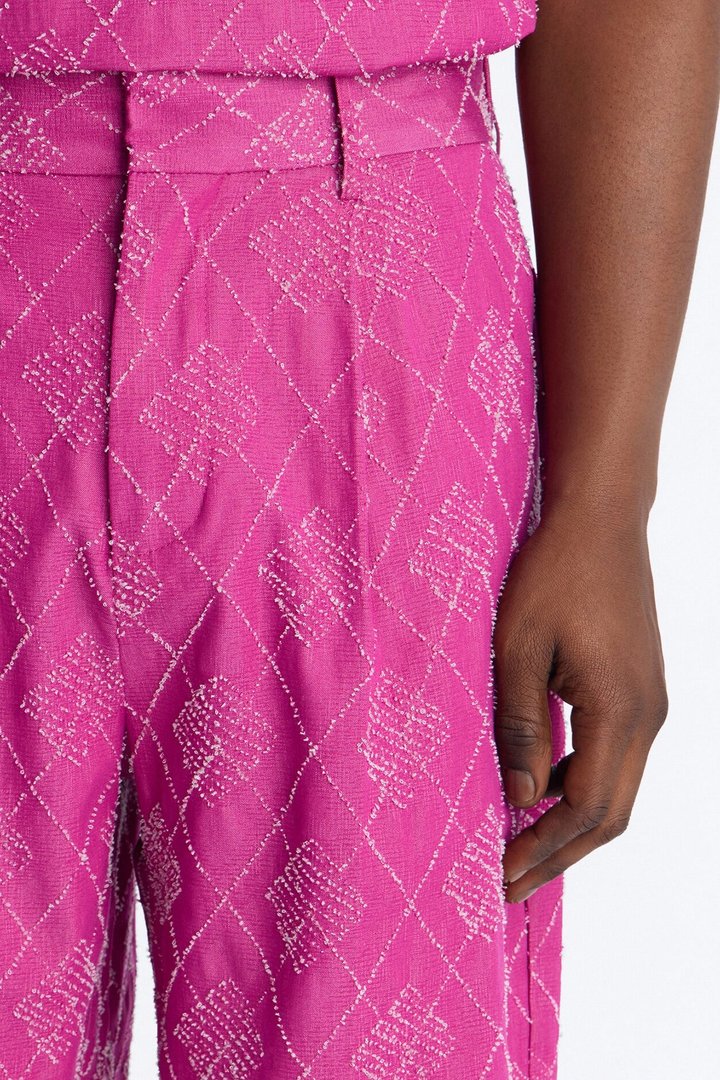 Baggy Diamond Frayed Jacquard Long Short - Magenta