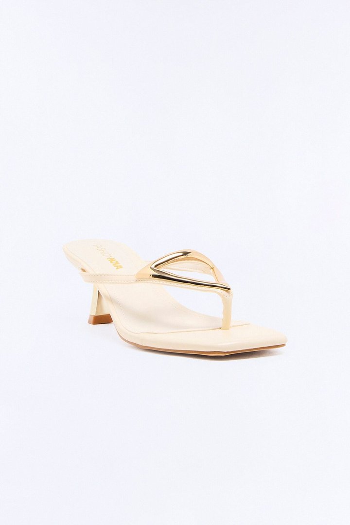 Unmatched Hardware Kitten Heels - White