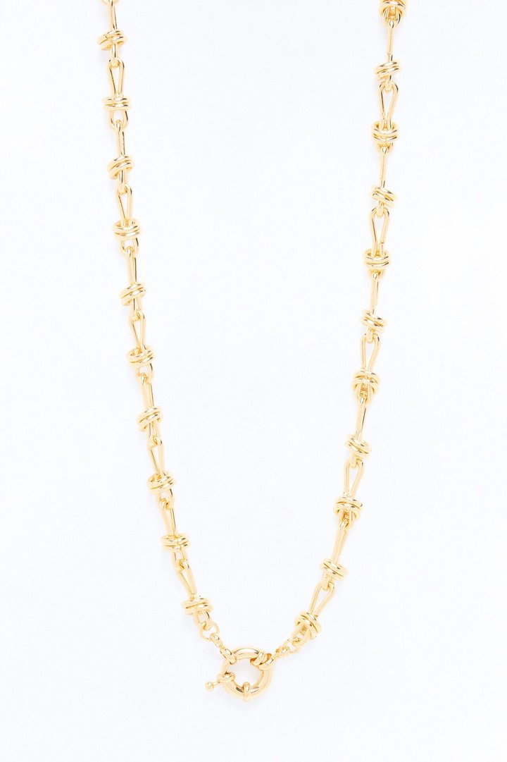 Latch Onto Me Chain Necklace - Gold