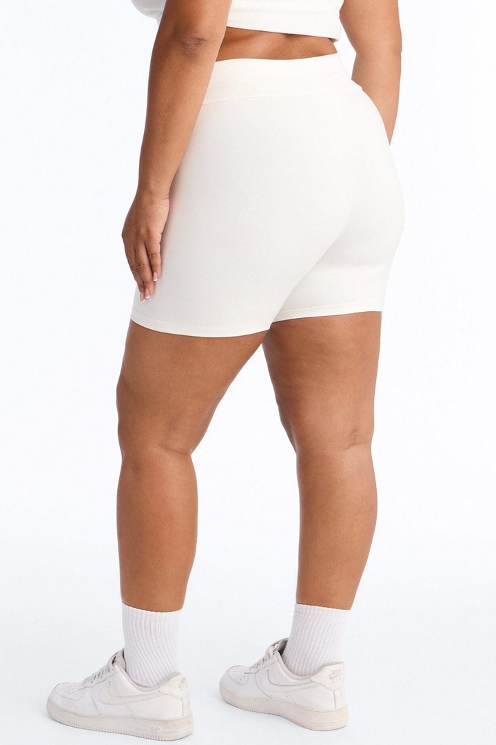 Quinn Mid Rise Everyday Cotton Biker Short 5″ - White