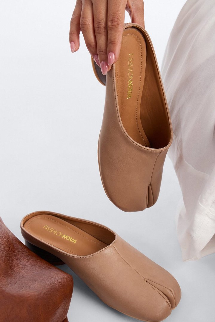Nevya Tabi Clogs - Camel
