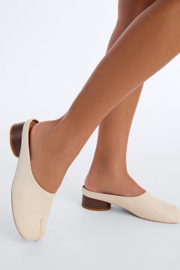 Nevya Tabi Clogs - Ivory
