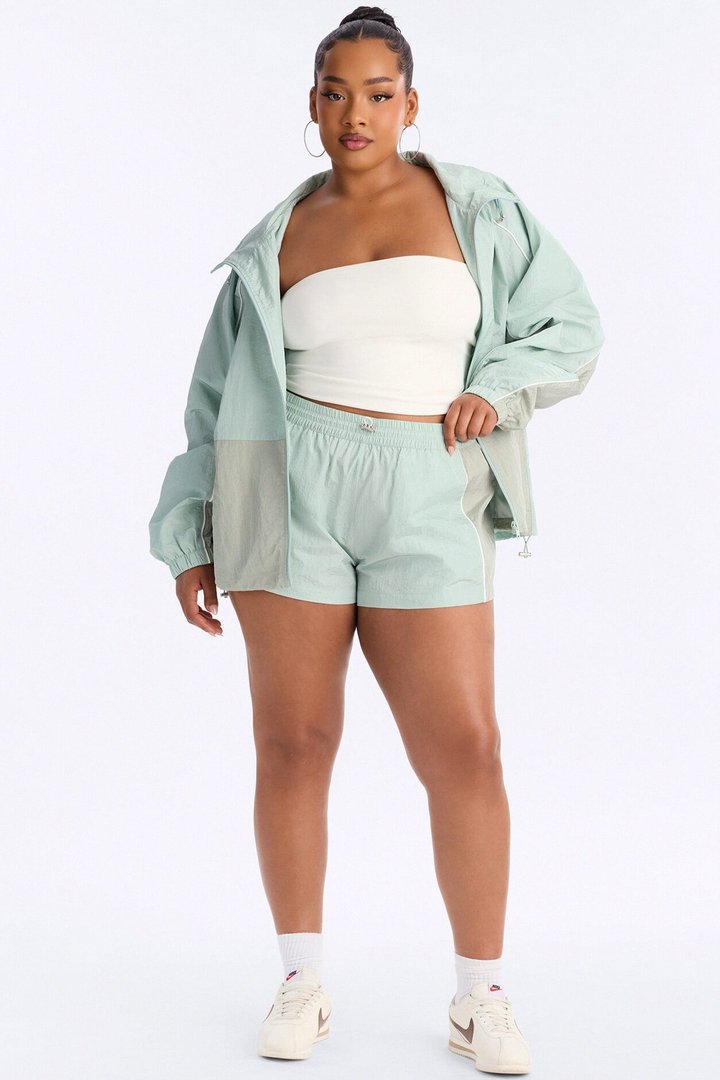 End Game Windbreaker Mid Rise Short 1.5″ - Sage/combo