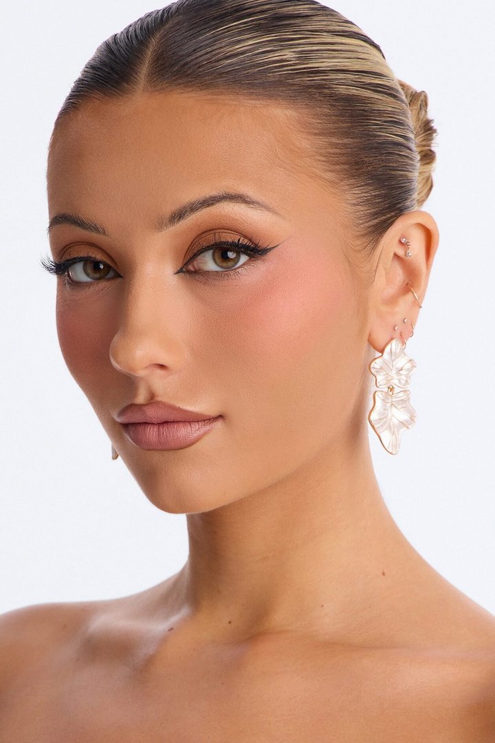 Whispering Leaf Drop Earrings - White/Gold