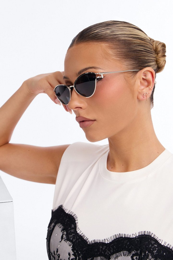 Fierce Diva Cat Eye Sunglasses - Silver