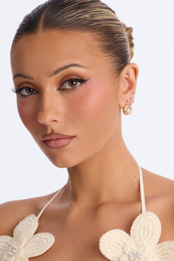 Keeping Up With It Pearl Stud Earrings - Gold