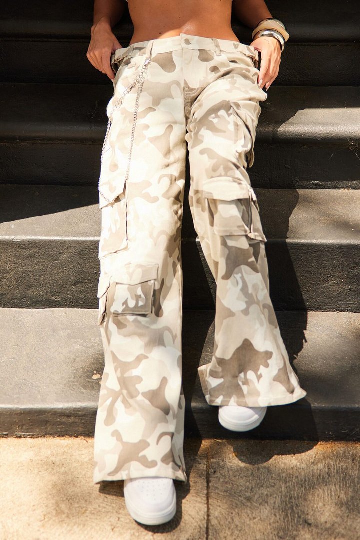No Backup Needed Cargo Wide Leg Pant - Camouflage