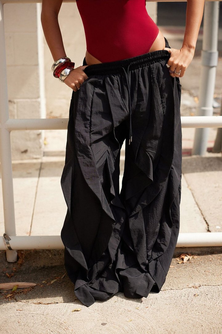 Jade Ruffled Jogger Pant - Black