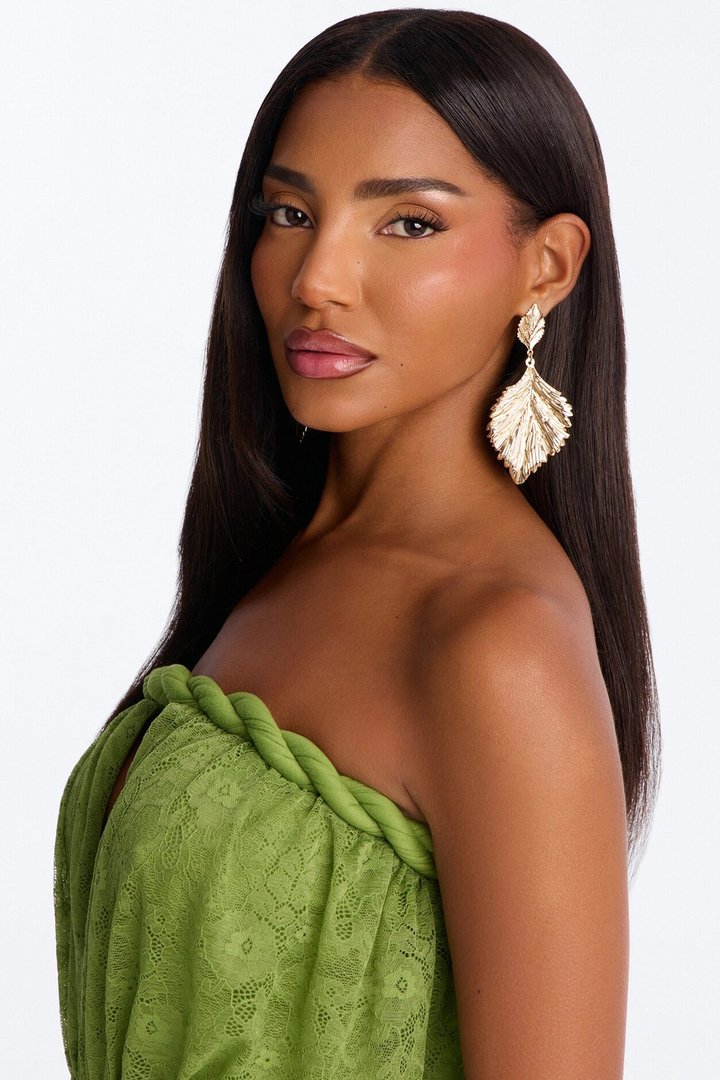 Whispering Leaf Earrings - Gold