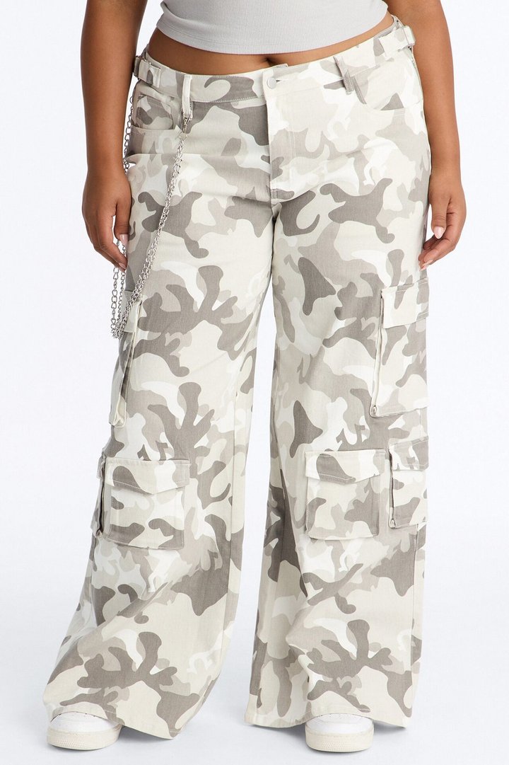 No Backup Needed Cargo Wide Leg Pant - Camouflage