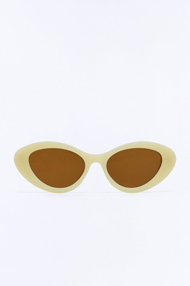 Rooftop Lunch Views Sunglasses - Yellow