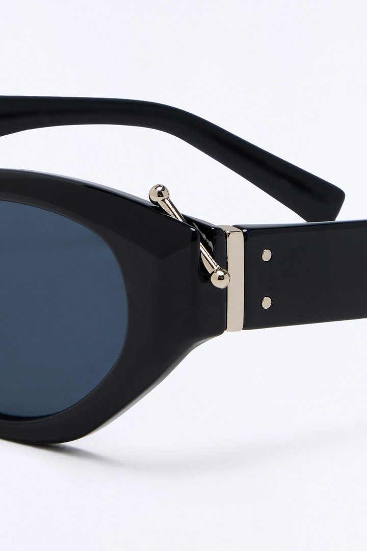 Pierced Vision Sunglasses - Black