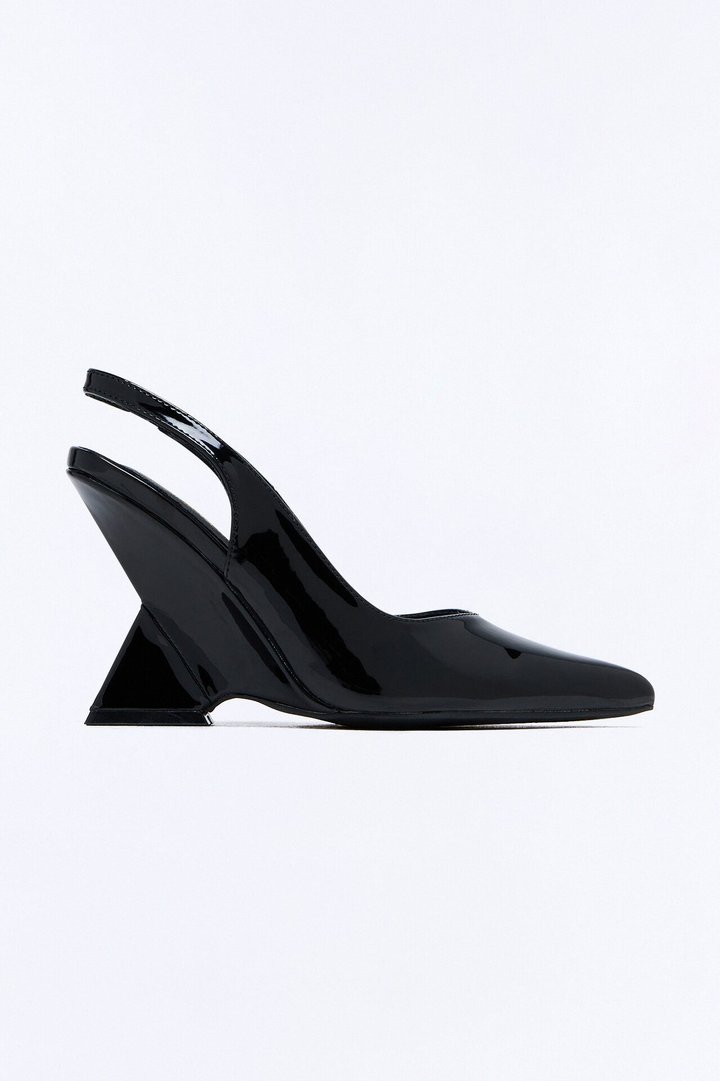 Prelude Slingback Wedge Pumps - Black