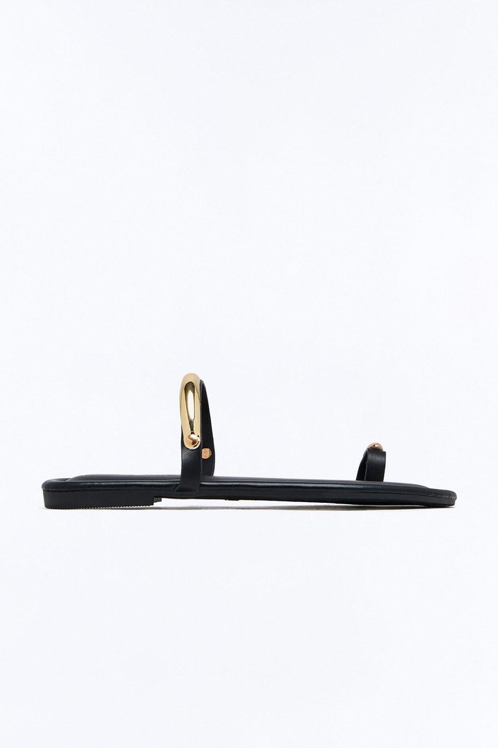 Tira Hardware Toe Ring Sandals - Black