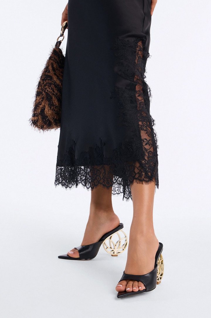Lotus Dream Novelty Heels - Black