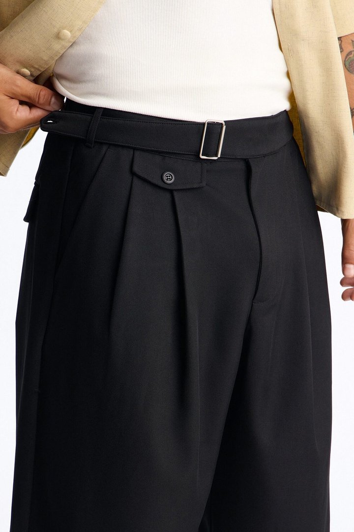 Vanderbilt Gurkha Baggy Trouser Short - Black