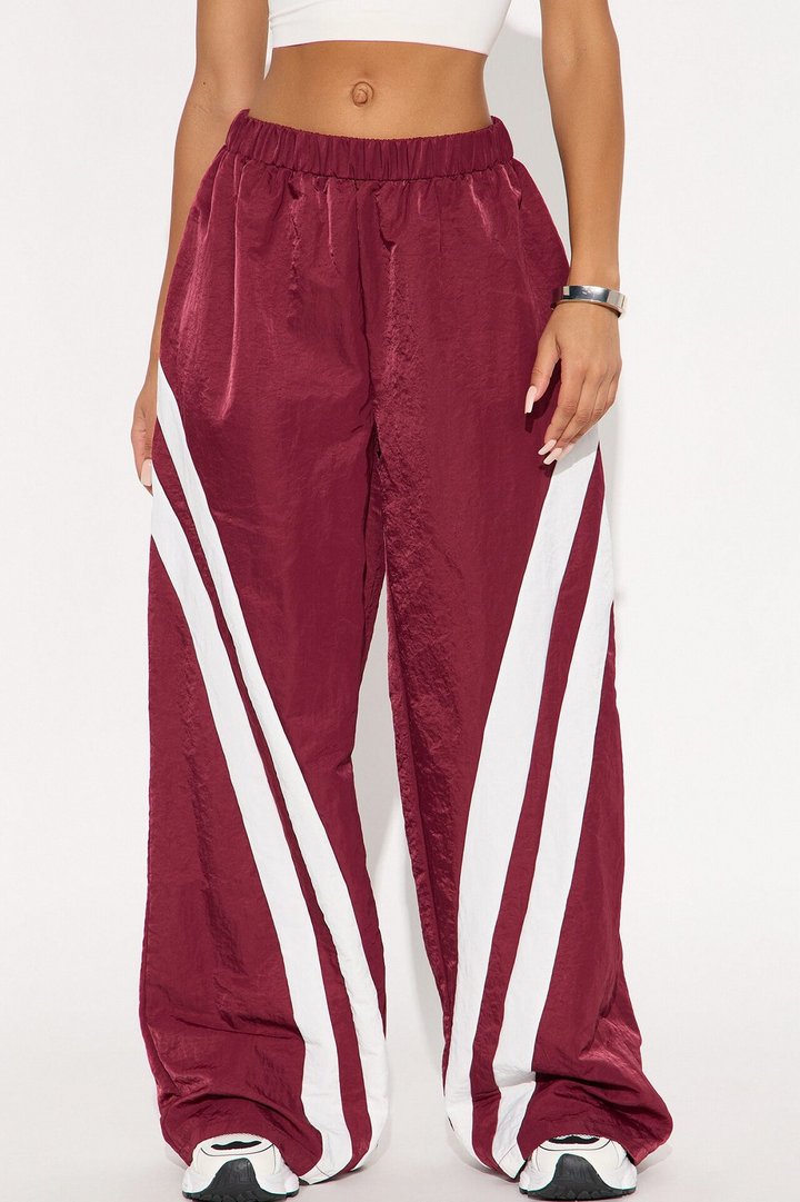 Follow The Curve Windbreaker Track Pant - Burgundy