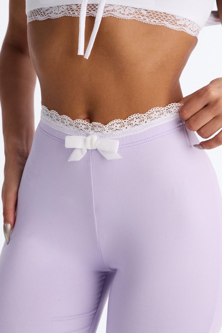 Valentina Solid Lace Trim Capri Legging - Lilac