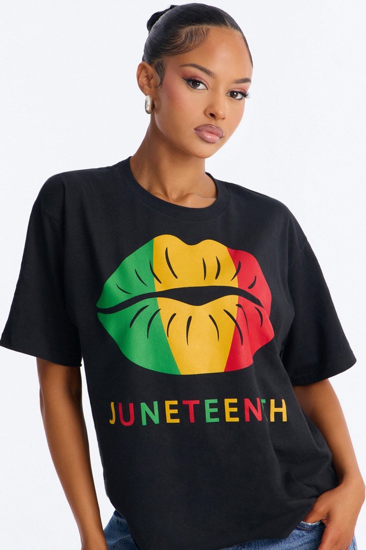Juneteenth Lips Oversized Tee - Black