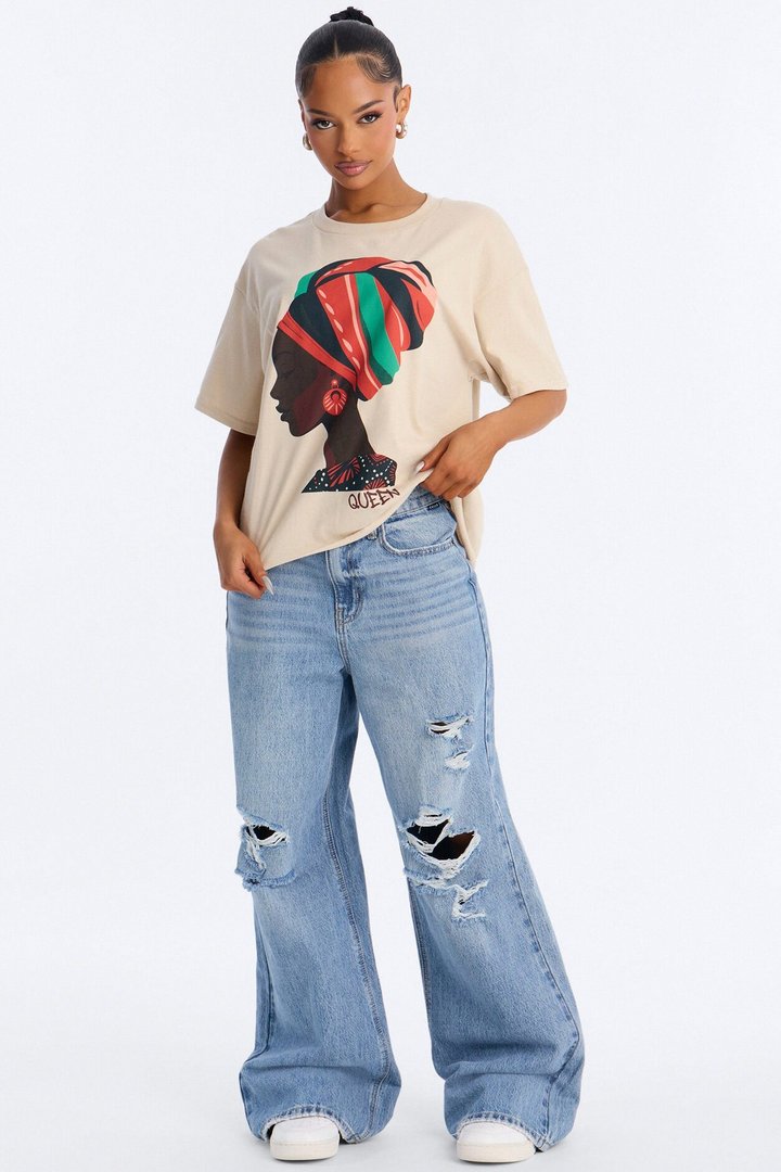 Powerful Queen Oversized Tee - Sand