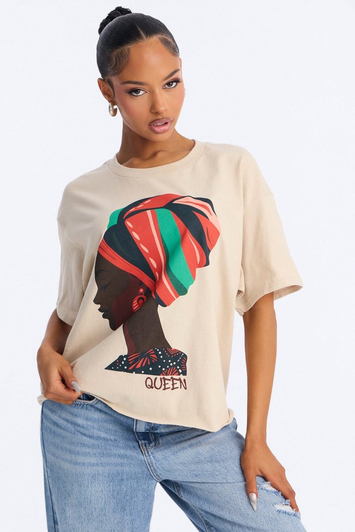 Powerful Queen Oversized Tee - Sand